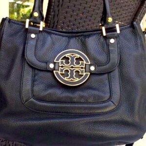 Tory Burch Large Beautiful Leather Purse/Handbag Black Great shape